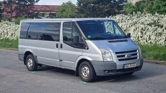 FORD TRANSIT TOURNEO - Spolehlivý společník na cesty s vesta - 2