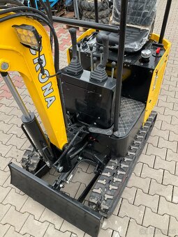 minibagr CR90 se lžící 40 cm, pásový bagr 930 kg - 2