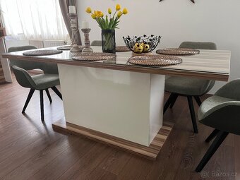 Jídelní stůl vč bezpečnostního skla - 2