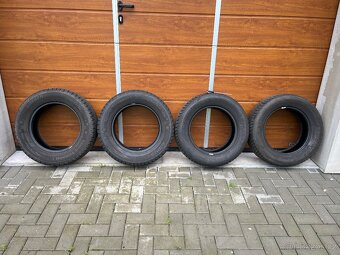 Zimní pneu 215/65R16 - 2