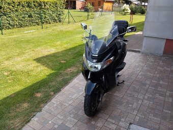 Suzuki Burgman 400 - 2