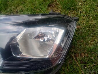 Peugeot partner 3 světlo přední světlomet - 2