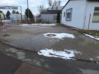 Pronájem plochy-zámková dlažba - 2