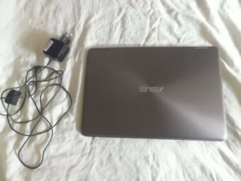 Moderní tenký Dotykový ASUS Zenbook Flip - Model - UX360C - 2