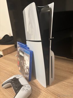 PlayStation 5 s mekatronikou - 2