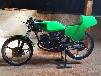 Kawasaki AR 80 závodní - 2