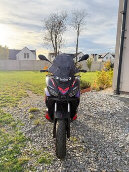Aprilia SR GT 125 GP REPLICA - 2