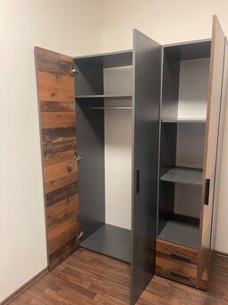 Šatní skříň, předsíňová stěna, komoda/botník - 2