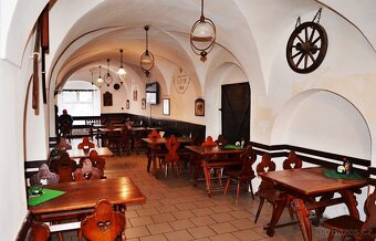 Prodej domu s restaurací,  Zlaté Hory - 2