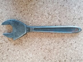 Klíč instalaterský(univerzální) - 2