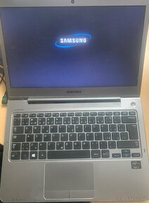 Notebook Samsung 530U na ND - 2