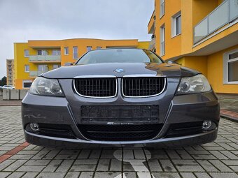 Bmw 318i e90 limuzína - 2