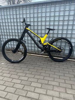 Canyon Sender CF 8.0 - Wasp - DH bike, velikost L - 2