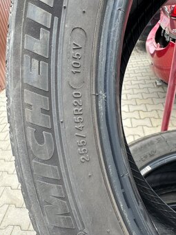 255/45r20 105 V - 2