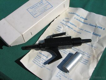 OFUKOVACÍ PISTOLE CS - 2