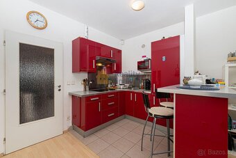 Pronájem bytu 1+kk, cihla, balkon, sklep, ul. Elektrárenská, - 2