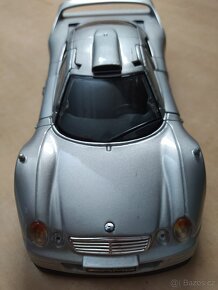 Model v měřítku 1:24 Mercedes Benz CLK GT-R - Maisto. - 2