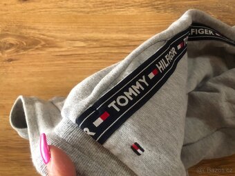 Tommy holfiger tepláky - 2