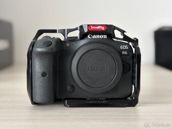 Canon EOS R6 + Smallrig Cage - 2