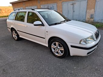 Škoda Octavia 1.9 tdi Tour 4/2010 combi - 2