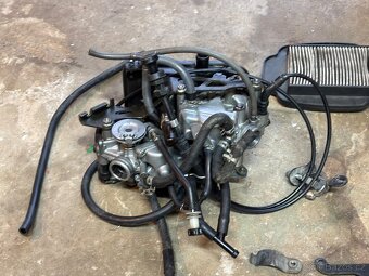 Karburátory Honda Varadero 125 - (01-06) - 2