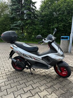 Skútr Gilera Runner 50SP - 2