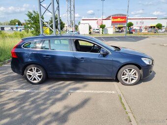 Volvo V60 2.4 D5 r.v. 2012 158kw. - 2