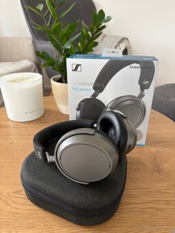 Sluchátka Sennheiser Momentum 4 Graphite - 2