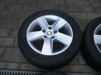 Alu kola original ŠKODA Octavia 3 16" pneu 90% - 2