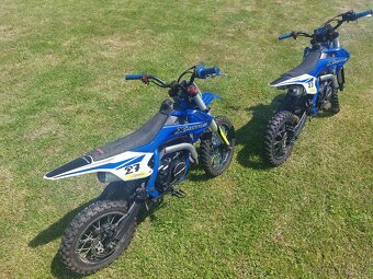 Prodám dvě xmotos 27 - 2