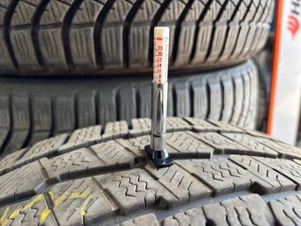 225/65 R16C Michelin - 2