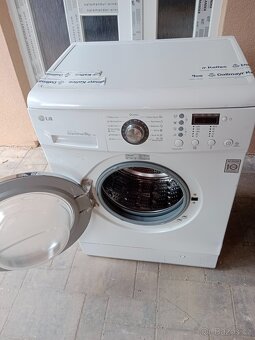 Automaticka pracka LG - 2