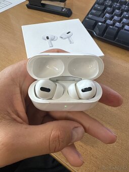 Original Airpods pro 1 generace - 2