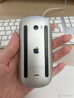 Apple Magic Mouse 2 A1657 Vícedotyková laserová myš bílá - 2