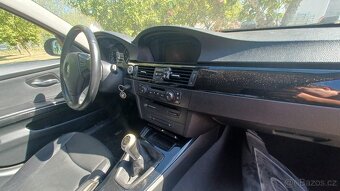 BMW e90 320i na díly - 2