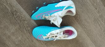 Zánovní kopačky NIKE vel.33 - 2