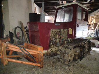 Pásový traktor Bolgar T54B - 2