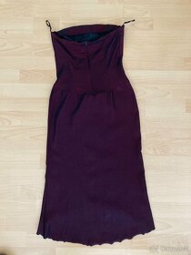 Vínové společenské šaty se zlatou nití - 2