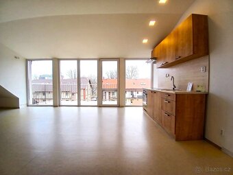 Pronájem podkrovního bytu s terasou 85m2, Ostrava - Mariánsk - 2