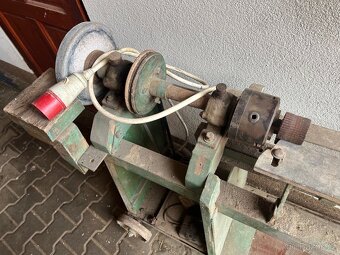 Soustruh na dřevo s bruskou - 2