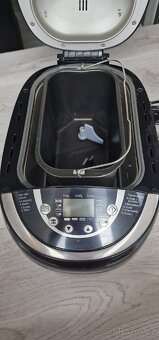 Domácí pekárna silvercrest Bread maker SSB 850 C 12 programů - 2