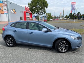 VOLVO V 40 - 2