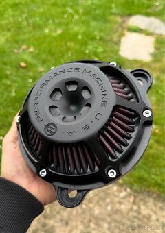 Harley Davidson M8 sání - 2