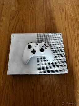 Xbox one s + ovladac - 2