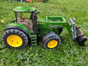 Bruder John Deer traktor - 2
