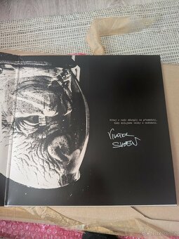 Viktor Sheen Planeta opic vinyl - 2