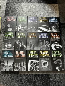 Detektivní knihy Agatha Christie + 4 další - 2