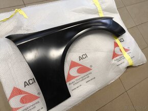 Pravý přední blatník Audi A4 B8 2012-2015 předfacelift - 2