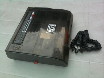Starý Prevíjač VHS Videokaziet (Video Cassette Rewinder) - 2