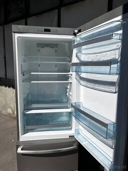 Francouzská lednice Haier 200 cm Pouzita - 2